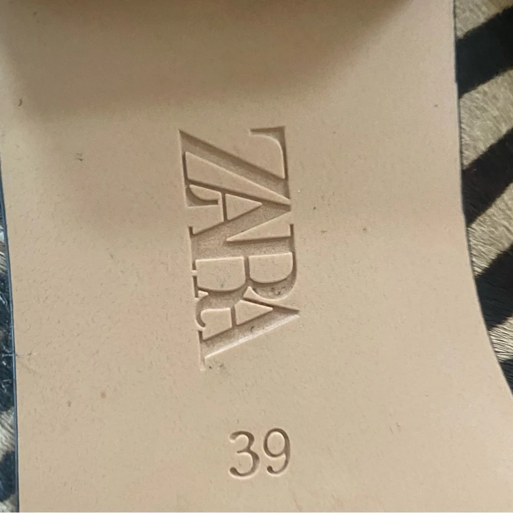 💝Zara Calf Hair Zebra Print Loafers💝 - Picture 6 of 9